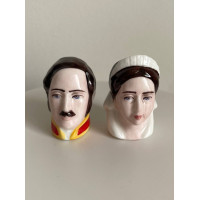 Пара винтажных наперстков Albert & Victoria из коллекционной серии Royalty Collection от Francesca Art. Англия, 1980-е годы