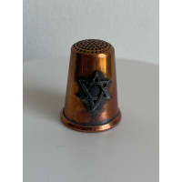 Очень редкий коллекционный наперсток из меди Star of David (Звезда Давида), изготовленный в 1986 году Felix Morel специально для Thimble Collector Guild