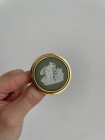 Винтажная позолоченная брошь редкого дизайна от Wedgwood