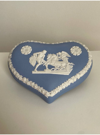 Wedgwood шкатулка в форме сердца, винтажная, коллекционная, бисквитный фарфор, джаспер, голубой Jasper