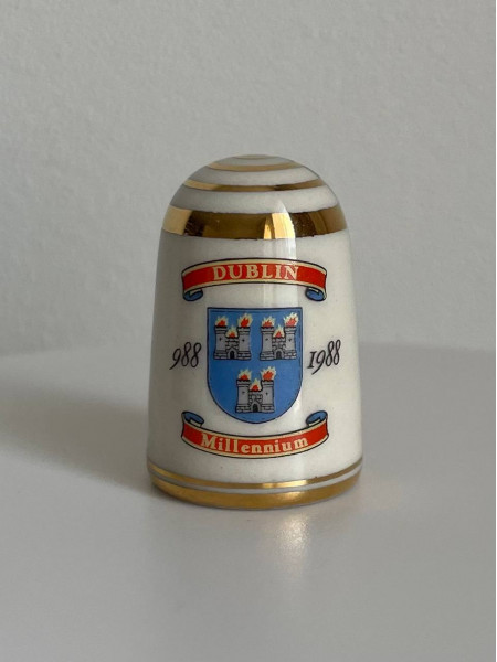 Редкий коллекционный наперсток Dublin Millennium 988-1988, выпущенный Bouchet, тысячелетие со дня основания города Дублин