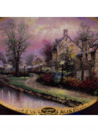 Винтажная декоративная тарелка Lamplight Lane серии Thomas Kinkades Lamplight Village от The Bradford Exchange