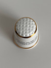 Винтажный коллекционный наперсток от Thimble Collector Guild, иллюстрирующий известное стихотворение Margaret Fishback Powers