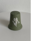 Редкий коллекционный наперсток Floral Girl (Цветочница) от Wedgwood, зелёный Jasper