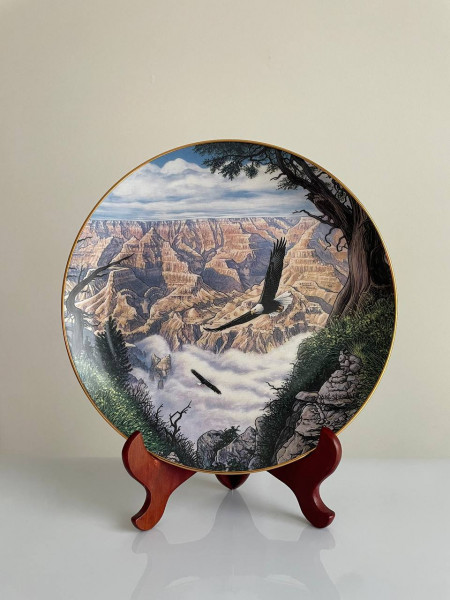 Декоративная винтажная тарелка Guardian of the Canyon из коллекционной серии Spirits of the Wild Cats Around the World от Danbury Mint