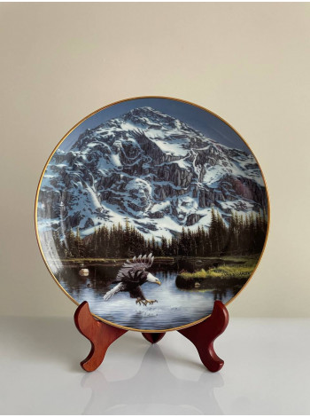 Декоративная винтажная тарелка Portrait of Majesty из коллекционной серии Spirits of the Wild Cats Around the World от Danbury Mint