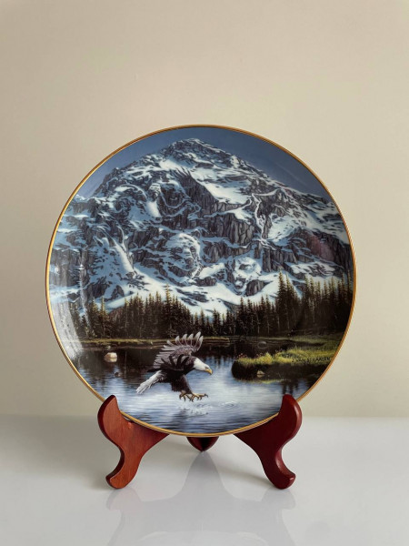 Декоративная винтажная тарелка Portrait of Majesty из коллекционной серии Spirits of the Wild Cats Around the World от Danbury Mint