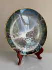 Декоративная винтажная тарелка Sanctuary Falls из коллекционной серии Spirits of the Wild Cats Around the World от Danbury Mint
