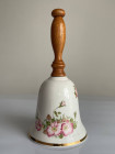 Винтажный коллекционный колокольчик Table Bell с деревянной ручкой дизайна Wild Rose от Royal Grafton