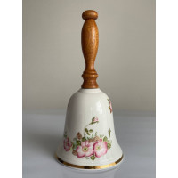 Винтажный коллекционный колокольчик Table Bell с деревянной ручкой дизайна Wild Rose от Royal Grafton