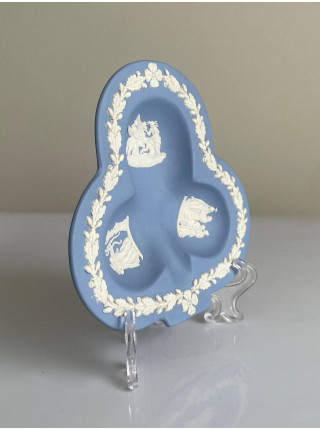 Wedgwood тарелка Крести, Трефы, карточные масти, Веджвуд, винтажная, коллекционная, джаспер, бисквитный фарфор, 1968 год