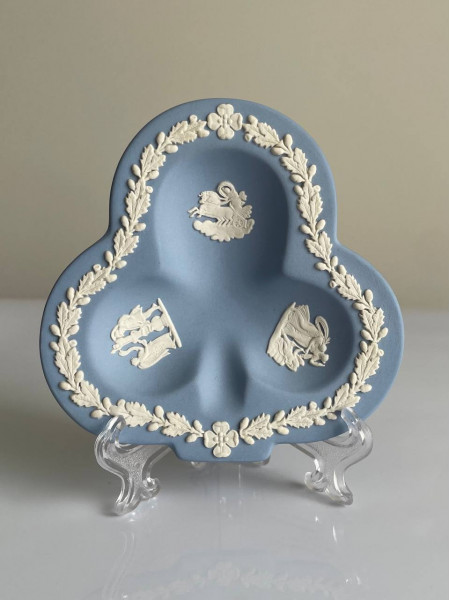 Wedgwood тарелка Крести, Трефы, карточные масти, Веджвуд, винтажная, коллекционная, джаспер, бисквитный фарфор