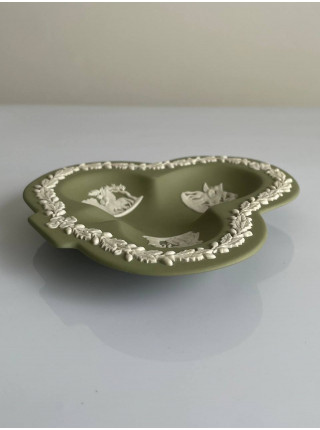 Wedgwood тарелка Крести, Трефы, карточные масти, Веджвуд, винтажная, коллекционная, джаспер, бисквитный фарфор, зелёный Jasper