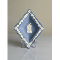 Wedgwood тарелка Буби, Бубны, карточные масти, Веджвуд, винтажная, коллекционная, джаспер, бисквитный фарфор,1969 год