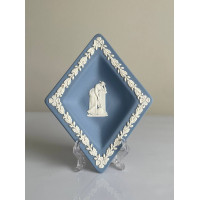Wedgwood тарелка Буби, Бубны, карточные масти, Веджвуд, винтажная, коллекционная, джаспер, бисквитный фарфор, 1976 год