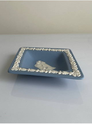 Wedgwood тарелка Буби, Бубны, карточные масти, Веджвуд, винтажная, коллекционная, джаспер, бисквитный фарфор, 1976 год