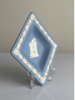 Wedgwood тарелка Буби, Бубны, карточные масти, Веджвуд, винтажная, коллекционная, джаспер, бисквитный фарфор, 1976 год
