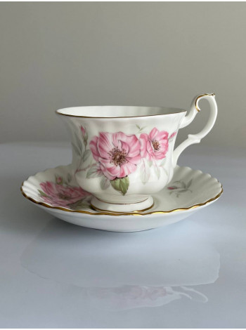 Винтажная чайная пара с изображением чайной розы от Royal Albert