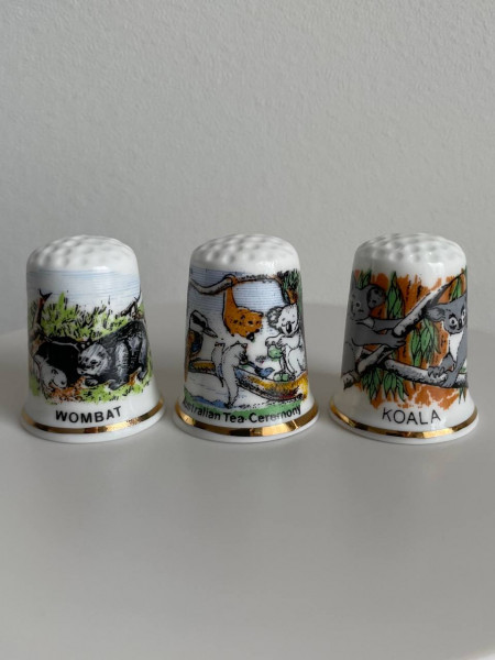 Трио наперстков из коллекционной серии Australia Series от Birchcroft.  Wombat (вомбат), Koala (коала) и Australian tea ceremony (австралийская чайная церемония)