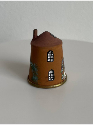 Коллекционный напёрсток Canal cottage, выпущенный в 1988 году Jacqui and David Parker специально для Thimble Collector Guild