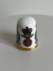 Коллекционный наперсток R.A.F. Insignia - Battle of Britain 1940-1990, выпущенный в августе 1990 года специально для Thimble Collector Guild. Декорирован золотом 22К