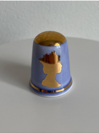 Коллекционный наперсток Royal Blue & Gold, выпущенный в апреле 2006 года специально для Thimble Collector Guild к 80-летию Елизаветы Второй