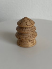 Винтажный коллекционный наперсток из дерева The Pagoda, изготовленный Trevor Warington в апреле 1988 года специально для Thimble Collector Guild