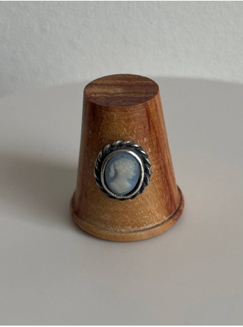Винтажный коллекционный наперсток из дерева Silver Cameo, изготовленный Ian Parry, классическая камея в синем цвете Wedgwood
