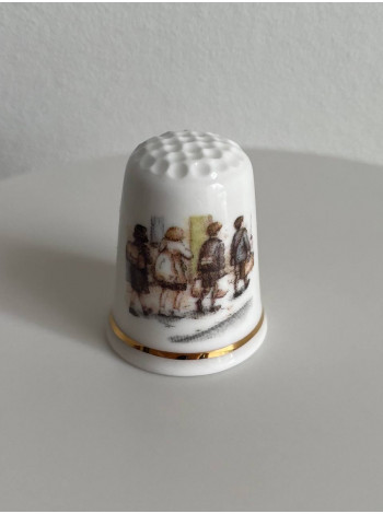 Коллекционный наперсток WWII Series The Evacuees, выпущенный специально для Thimble Collector Guild