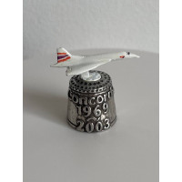 Винтажный коллекционный наперсток из пьютера Flying High with Concorde!, выпущенный Warwick Models для Thimble Collector Guild
