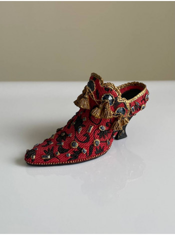 Винтажная коллекционная туфелька Tassels & Trinkets, изготовленная по заказу Compton and Woodhouse