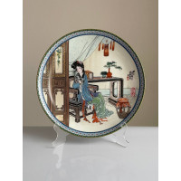 Винтажная декоративная тарелка Yuan-chun - 2-я коллекционной серии Beauties of the Red Mansion от Imperial Jingdezhen Porcelain