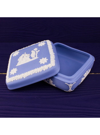 Шкатулка Wedgwood квадратная голубой Jasper