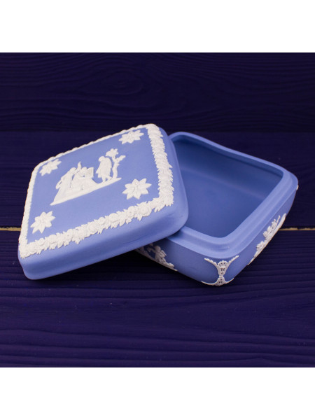 Шкатулка Wedgwood квадратная голубой Jasper