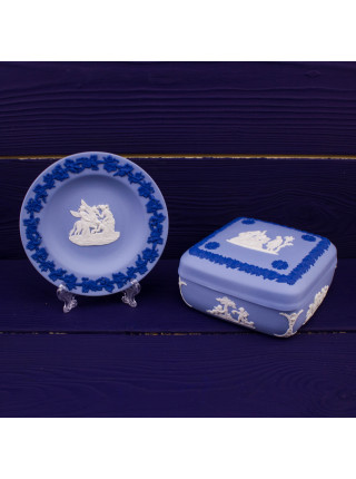 Шкатулка Wedgwood квадратная с ободком голубой Jasper